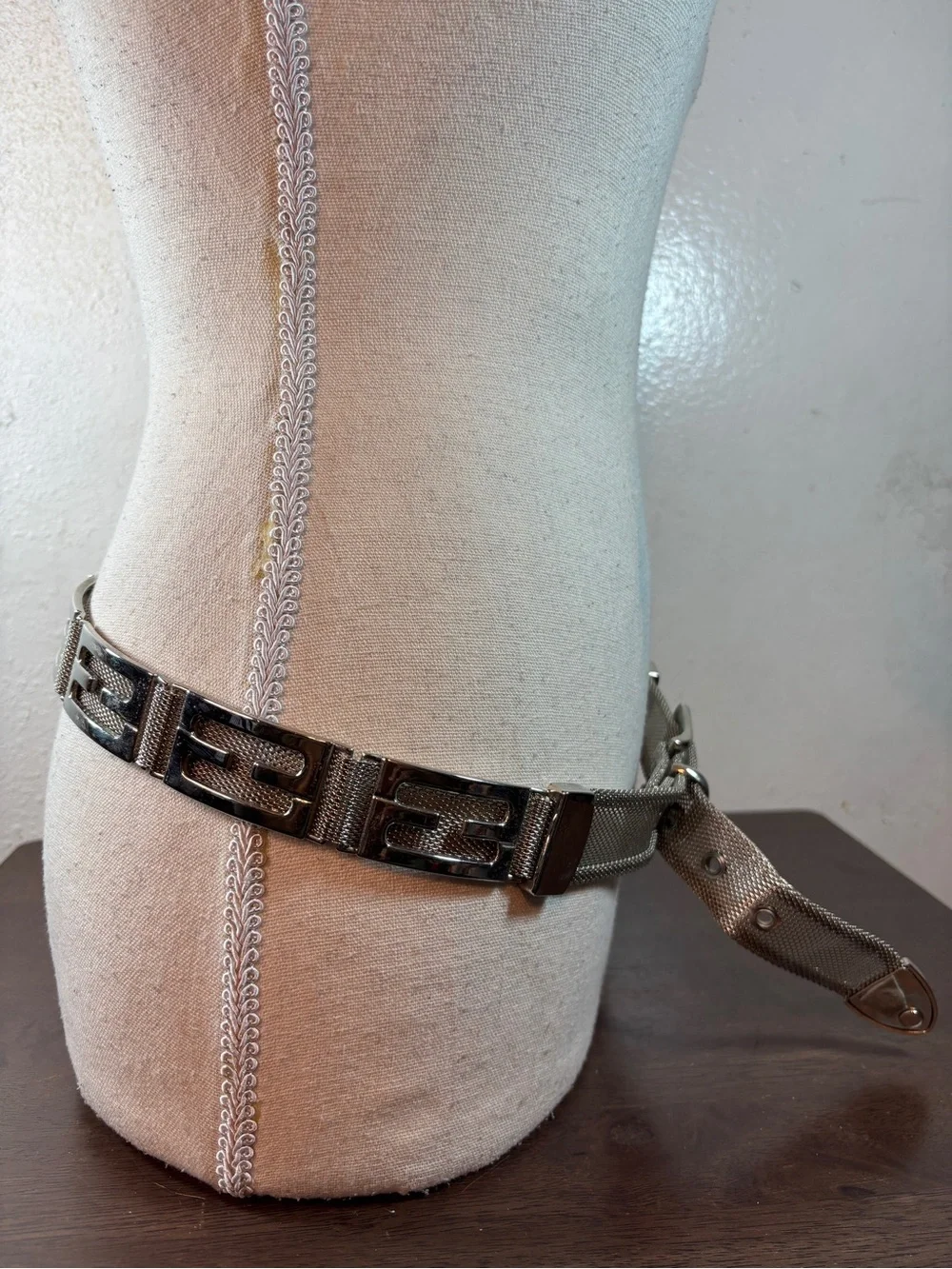 N/A elegant vintage